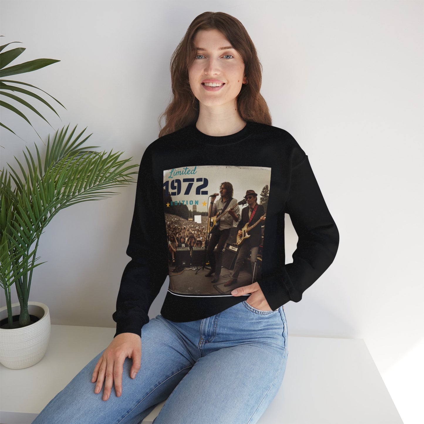 "Vintage 1972 Live" Retro Concert Unisex Heavy Blend Crewneck Sweatshirt – Cozy Comfort for Colder Months